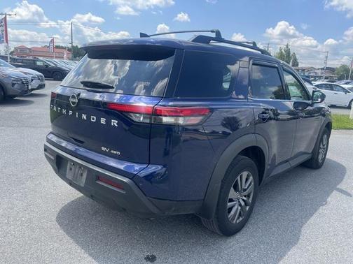 2022 Nissan Pathfinder SV 4WD