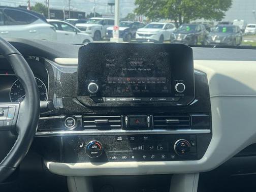 2022 Nissan Pathfinder SV 4WD