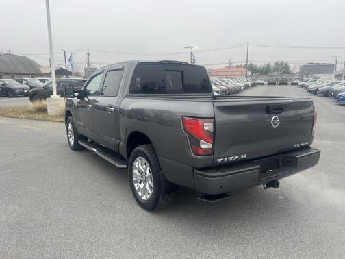 2021 Nissan Titan SL