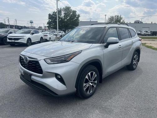 2023 Toyota Highlander Hybrid XLE
