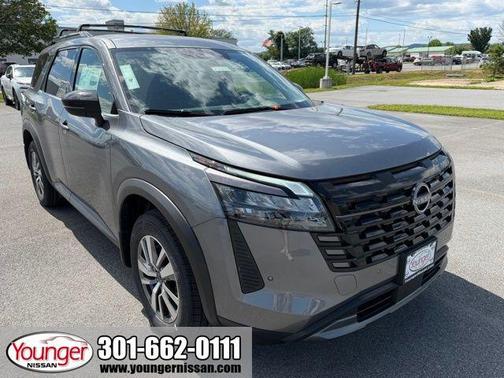 Gun Metallic 2026 Nissan Pathfinder SL