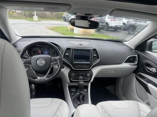 2021 Jeep Cherokee Latitude Lux