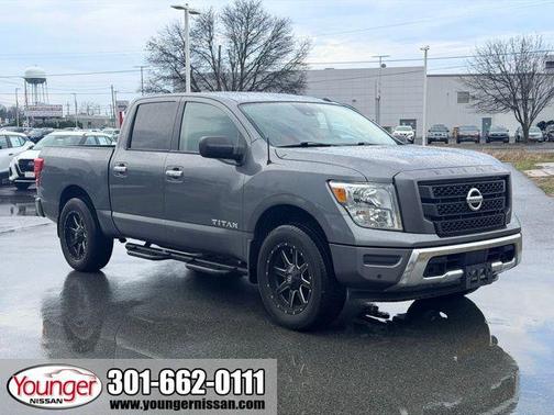 2021 Nissan Titan SV