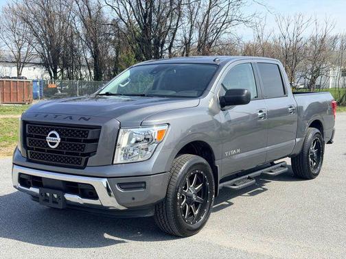 Gun Metallic 2021 Nissan Titan SV