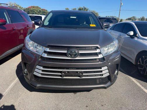 Predawn Gray Mica 2019 Toyota Highlander LE Plus
