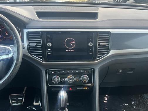 2022 Volkswagen Atlas Cross Sport 2.0T SEL