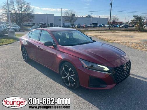 2023 Nissan Altima SR FWD