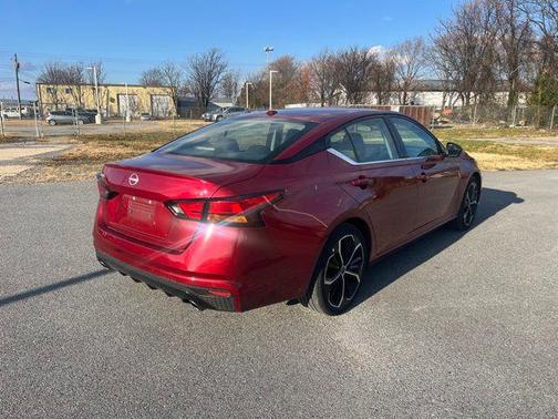 2023 Nissan Altima SR FWD