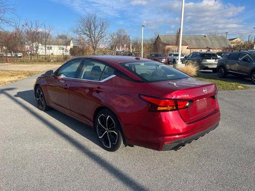 2023 Nissan Altima SR FWD