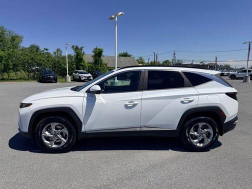 Quartz White 2022 Hyundai TUCSON SEL