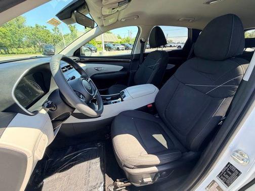 Quartz White 2022 Hyundai TUCSON SEL