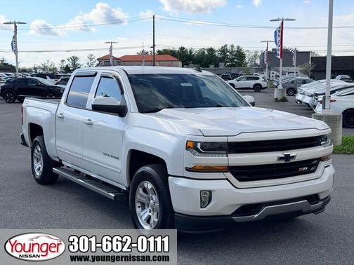 Iridescent Pearl Tricoat 2018 Chevrolet Silverado 1500 2LT