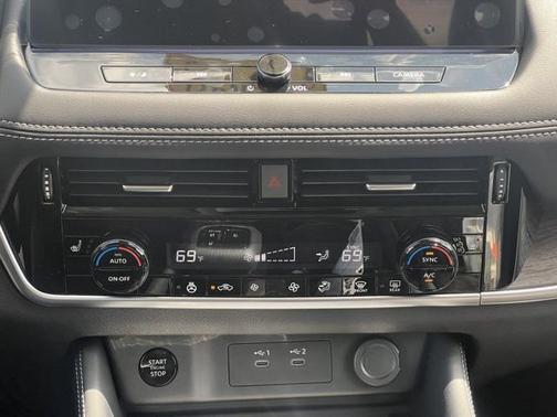 2025 Nissan Rogue Platinum