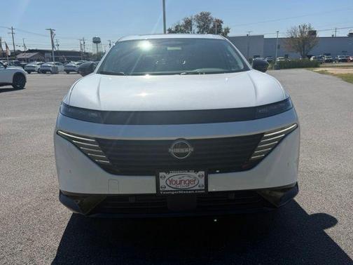 Everest White Pearl Tricoat 2027 Nissan Murano Platinum