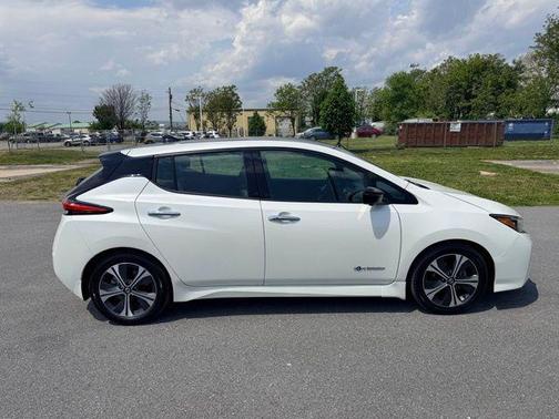 2-Tone White/Black 2019 Nissan Leaf SL