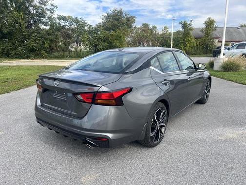2025 Nissan Altima SR FWD