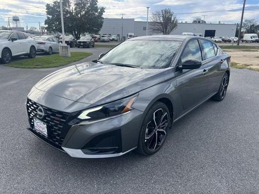 2025 Nissan Altima SR FWD