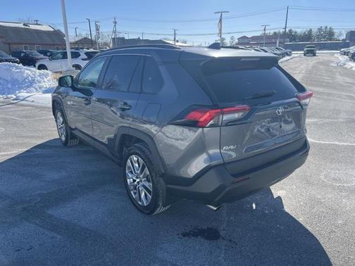 2022 Toyota RAV4 XLE Premium