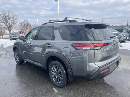 2025 Nissan Pathfinder SV FWD