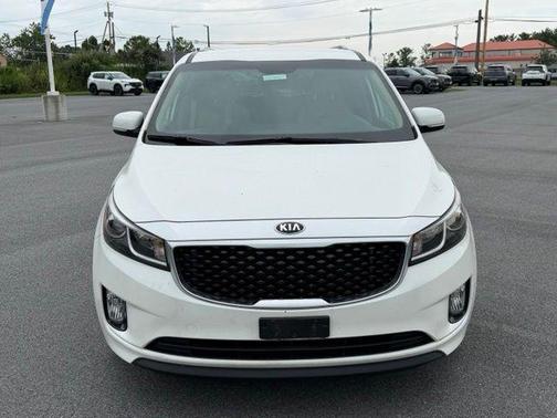 Snow White Pearl 2016 Kia Sedona EX