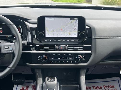2025 Nissan Pathfinder Platinum 4WD