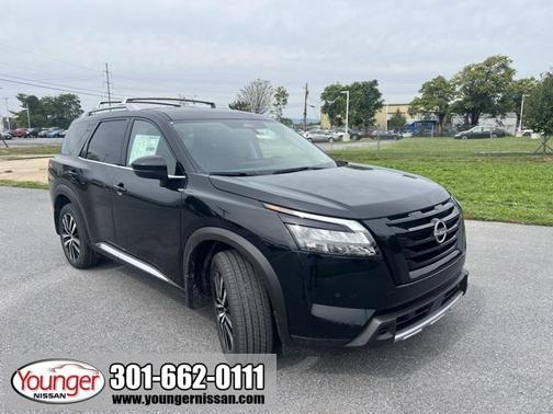 2025 Nissan Pathfinder Platinum 4WD