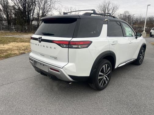 2025 Nissan Pathfinder Platinum 4WD