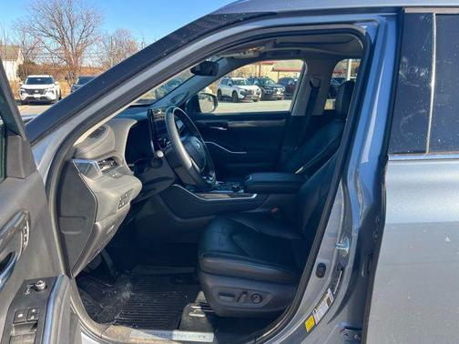 2023 Toyota Highlander Limited