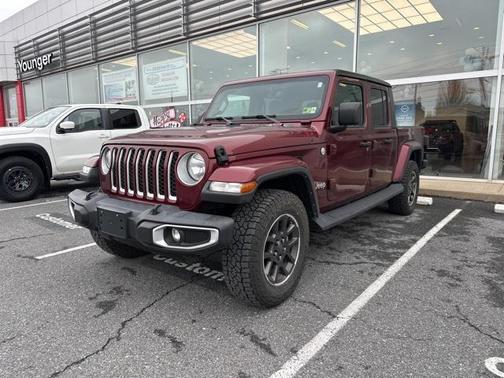 2022 Jeep Gladiator Overland