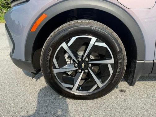 Galaxy Gray Metallic 2025 Chevrolet Equinox EV LT