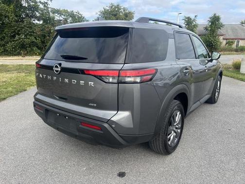 2025 Nissan Pathfinder SV 4WD