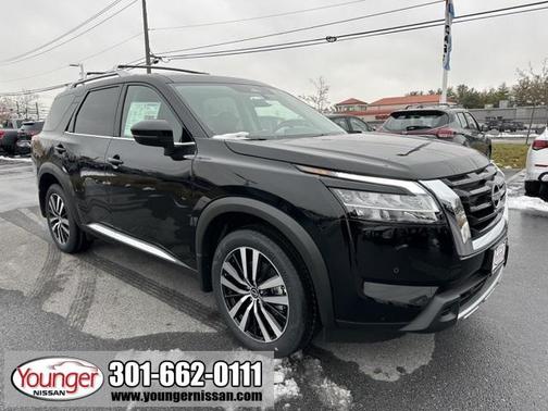 2025 Nissan Pathfinder Platinum 4WD