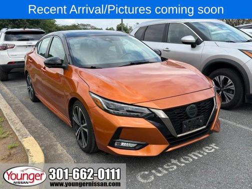 Monarch Orange Metallic/Super Black 2022 Nissan Sentra SR