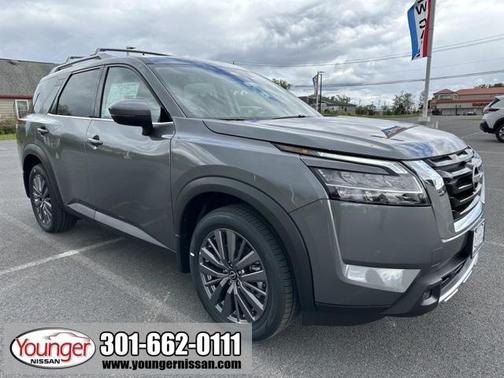 2025 Nissan Pathfinder SL 4WD