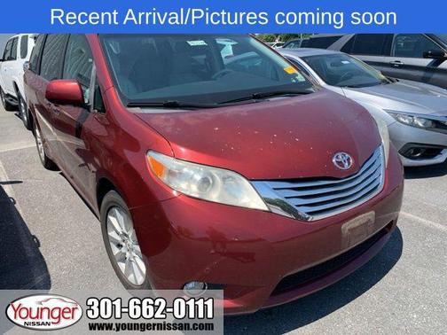 Salsa Red Pearl 2012 Toyota Sienna Limited