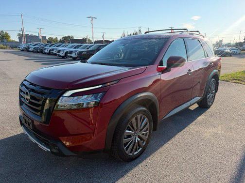 Scarlet Ember 2024 Nissan Pathfinder SL 4WD