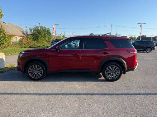 Scarlet Ember 2024 Nissan Pathfinder SL 4WD