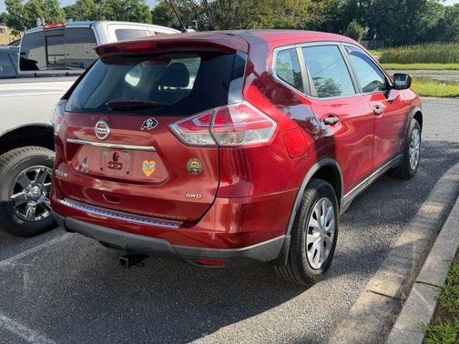 Cayenne Red 2016 Nissan Rogue S