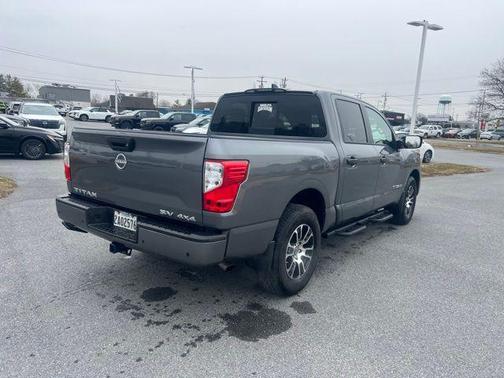 2024 Nissan Titan SV