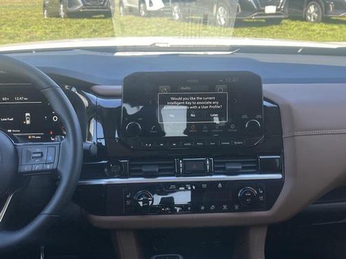 2025 Nissan Pathfinder Platinum 4WD
