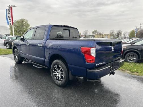 2021 Nissan Titan SV