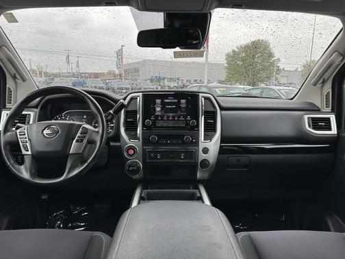 2021 Nissan Titan SV