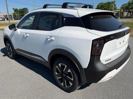 Fresh Powder 2026 Nissan Kicks SV