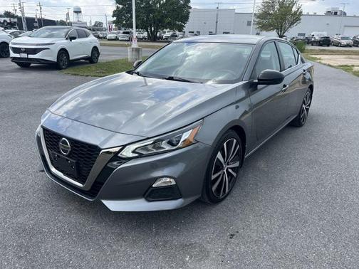 2022 Nissan Altima SR FWD