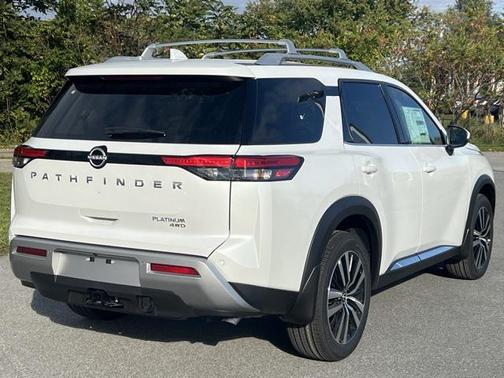 2025 Nissan Pathfinder Platinum 4WD