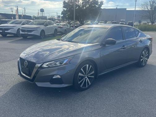 2020 Nissan Altima SR FWD
