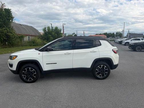 White Clearcoat 2021 Jeep Compass Trailhawk