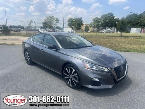 2021 Nissan Altima SR FWD