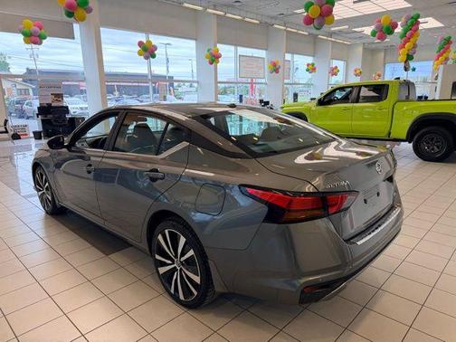 Gun Metallic 2022 Nissan Altima SR Intelligent AWD