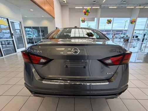 Gun Metallic 2022 Nissan Altima SR Intelligent AWD